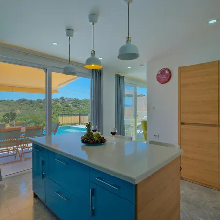 Villa Toucano Peaceful With Nature View, Pool And Jacuzzi Kalkan