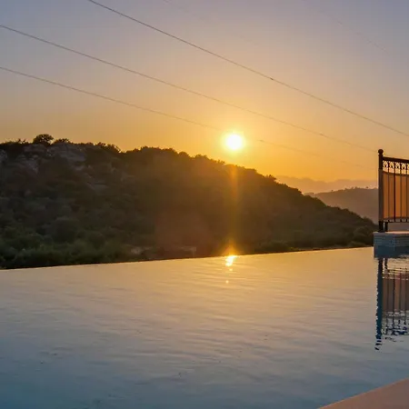 Toucano Peaceful With Nature View, Pool And Jacuzzi *